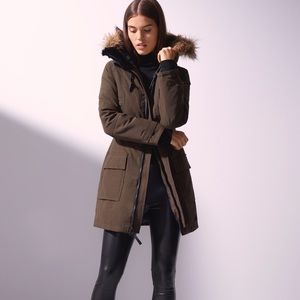 Aritzia Bancroft parka winter jacket
